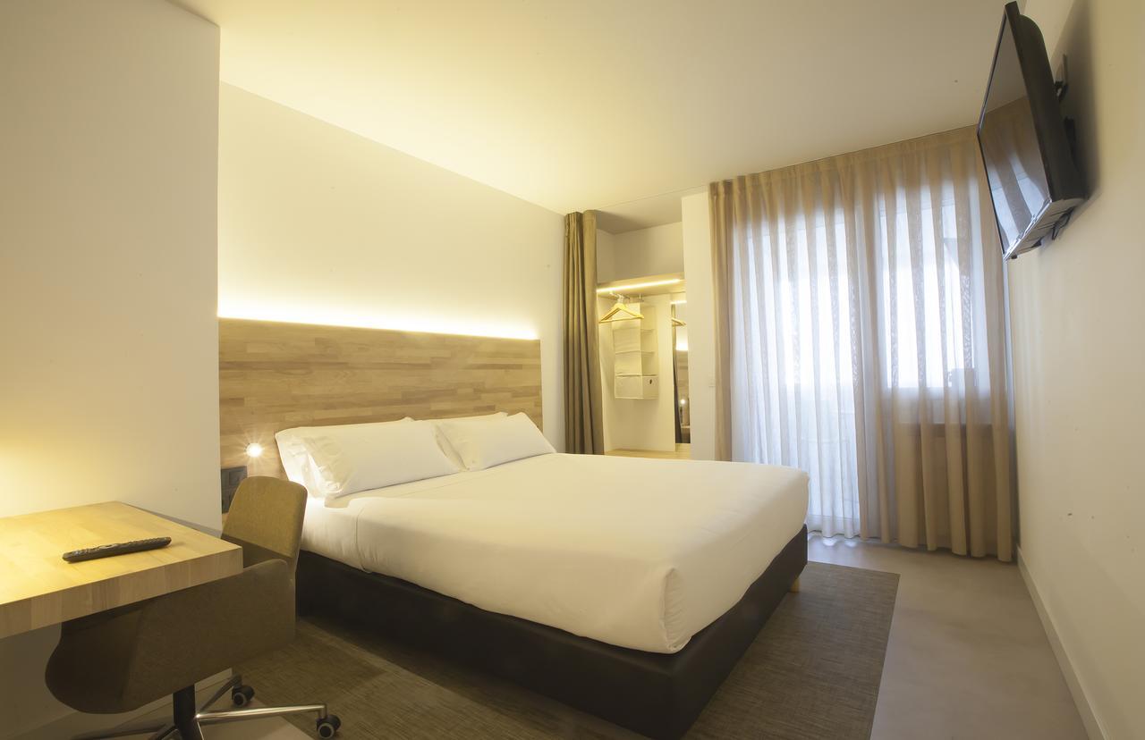Hotel A פמפלונה מראה חיצוני תמונה