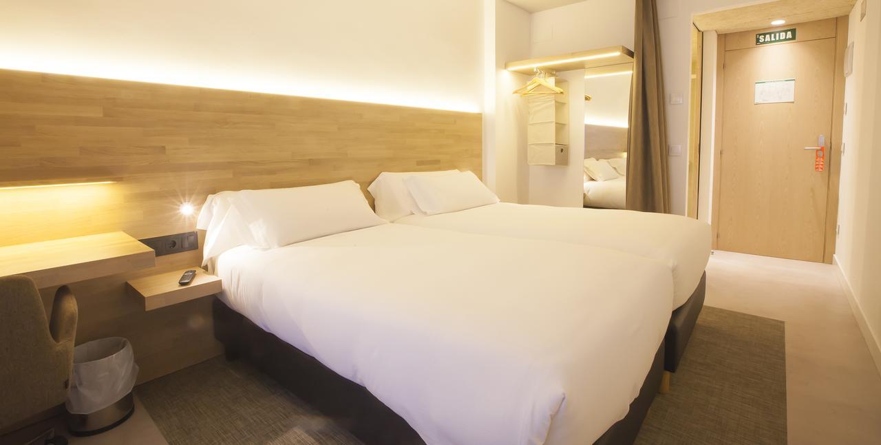 Hotel A פמפלונה מראה חיצוני תמונה