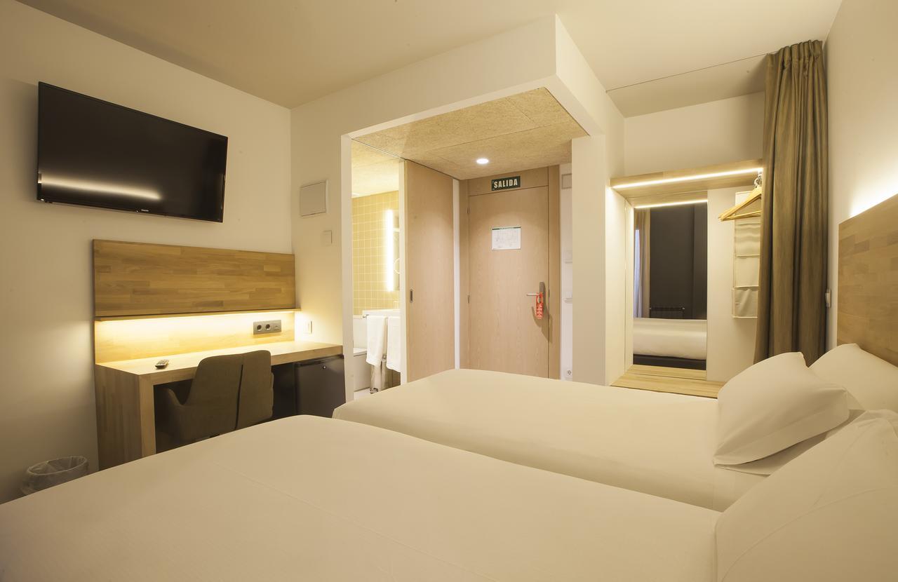 Hotel A פמפלונה מראה חיצוני תמונה